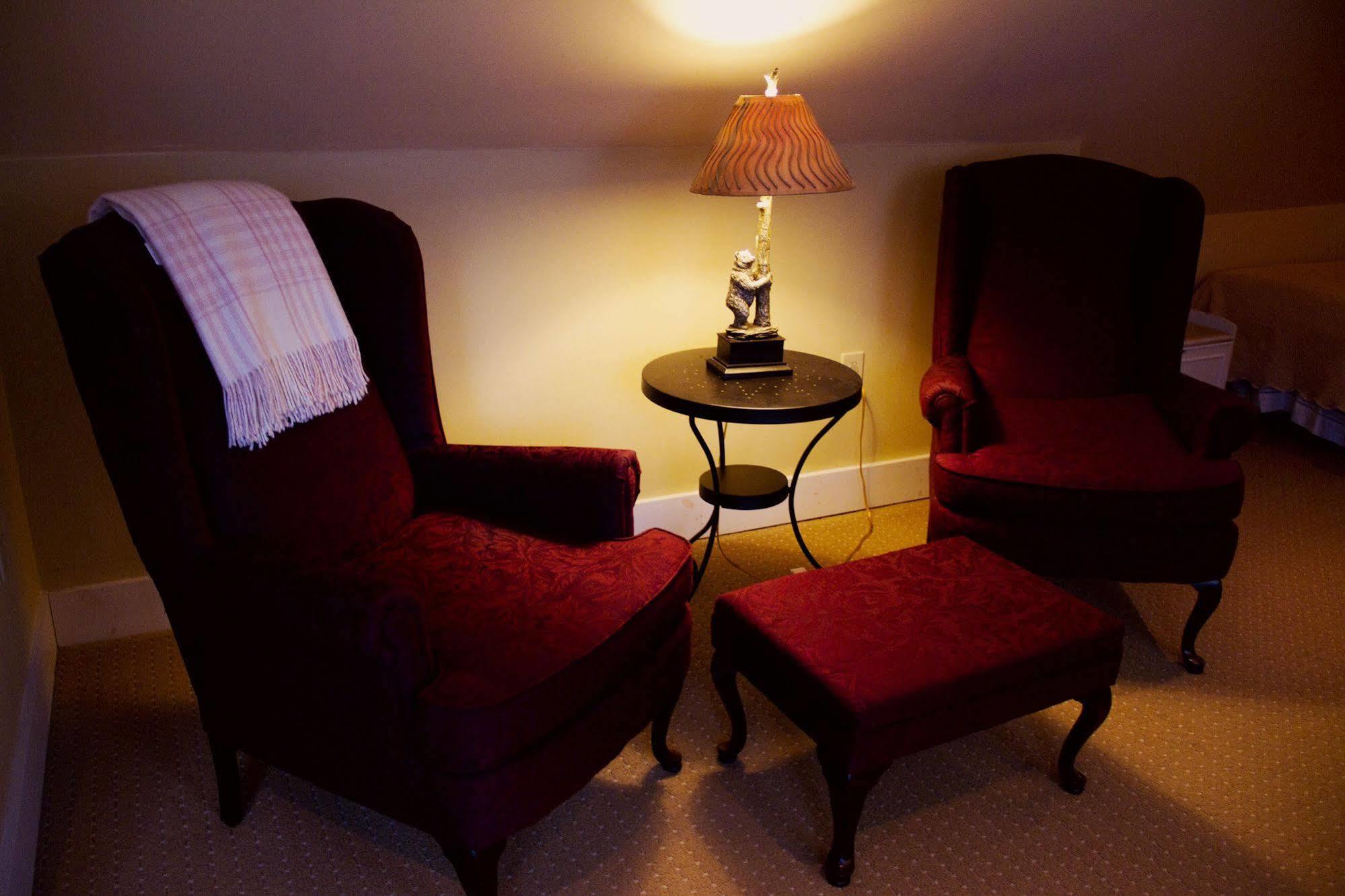Inn At Baldwin Creek & Mary'S Restaurant Bristol Esterno foto