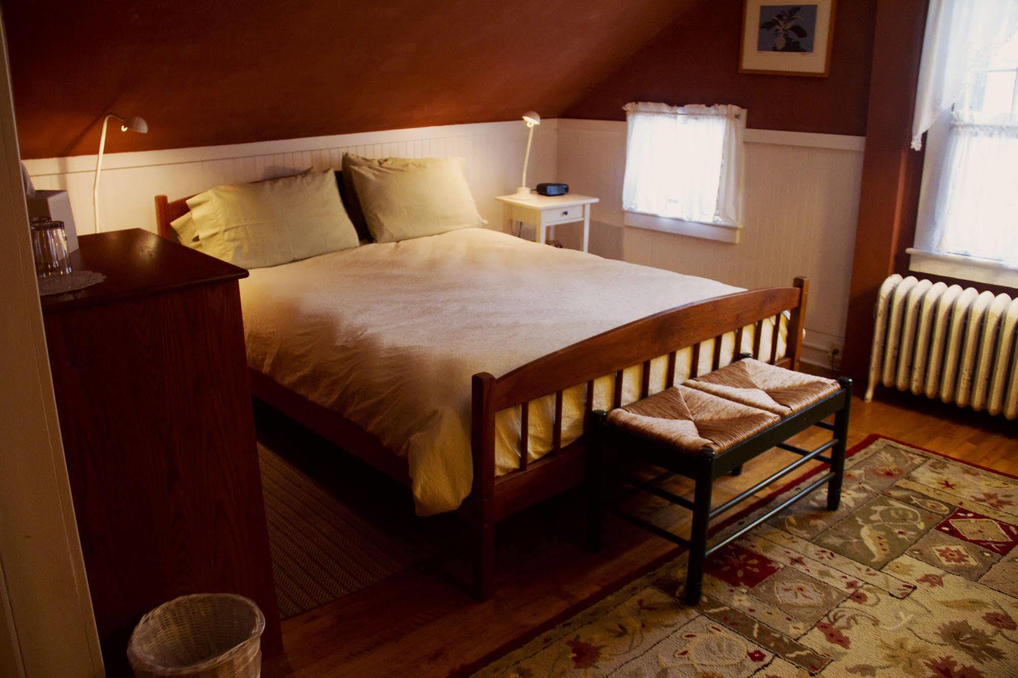 Inn At Baldwin Creek & Mary'S Restaurant Bristol Esterno foto